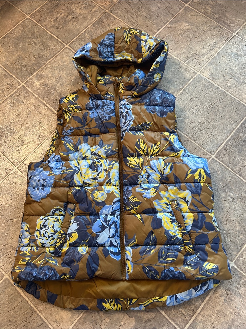 Aerie Offline Puffer Vest, XL, Floral NWOT